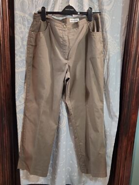 Laura Lebek Women's Tan Chinos